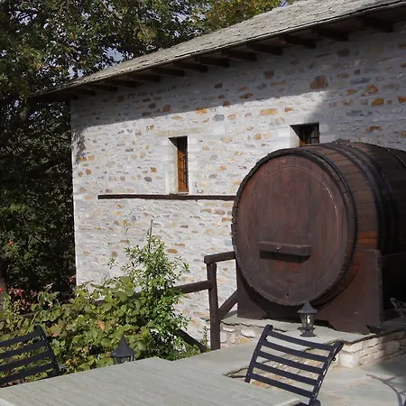 לינה וארוחת בוקר Ta Xelidonakia