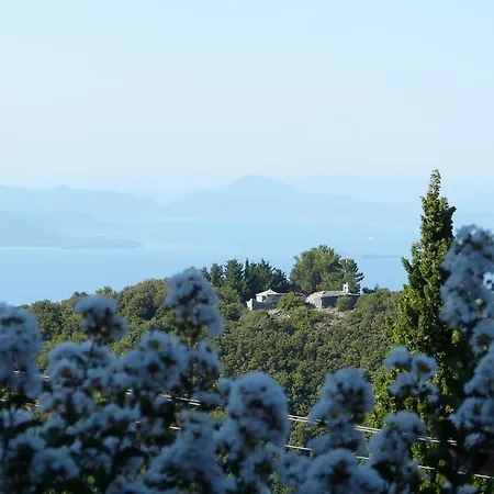 Oda ve Kahvaltı Ta Xelidonakia 5*