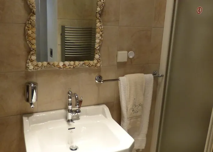 Ta Xelidonakia 5* Pinakátai