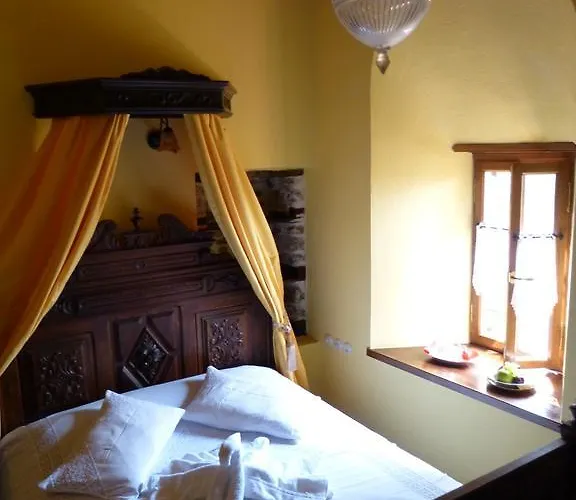 Ta Xelidonakia Bed & Breakfast Pinakatai