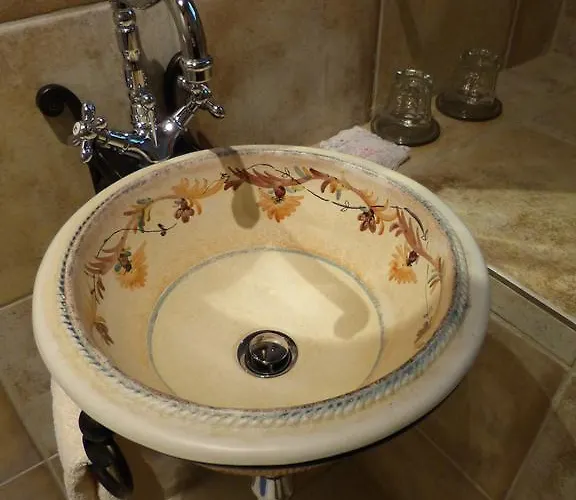 Bed & Breakfast Ta Xelidonakia Pinakátai